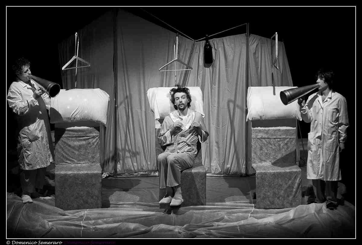 Manicomics Teatro Festival dei Borghi più belli d'italia Compiano 1 luglio